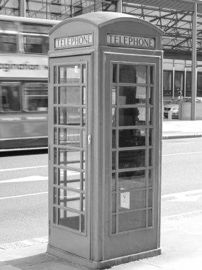 Londra telefon kulübesi