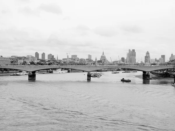 Ποταμός Thames στο Λονδίνο — Φωτογραφία Αρχείου