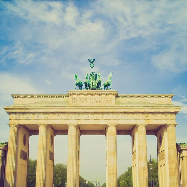 Retro görünüm brandenburger tor, berlin — Stok fotoğraf