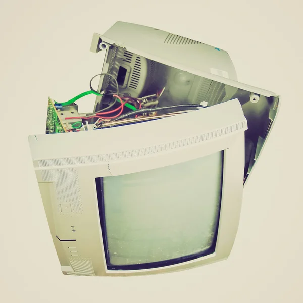 レトロな外観の古いテレビセット — ストック写真