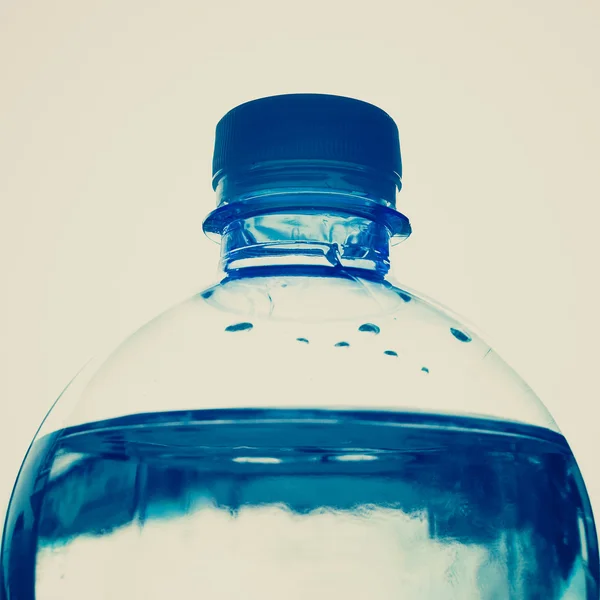 Retro olhar garrafa de água — Fotografia de Stock