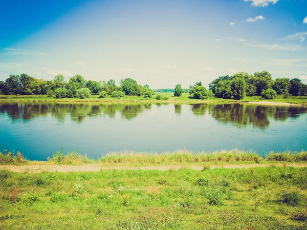 Retro ser floden elbe — Stockfoto