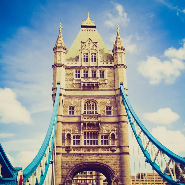 Vintage look Tower Bridge, Лондон — стоковое фото