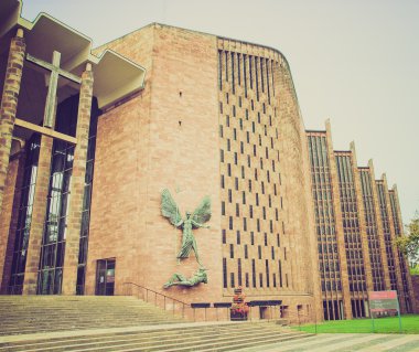 Retro görünüm Coventry Katedrali