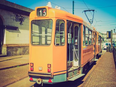 Bir tramvay.