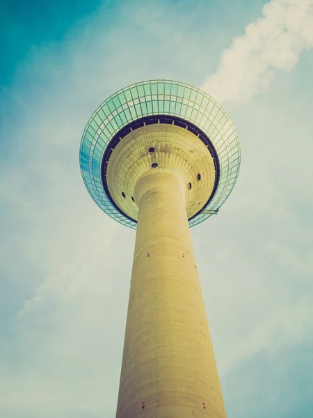 Ретро виглядати Rheinturm Дюссельдорф, Німеччина — стокове фото