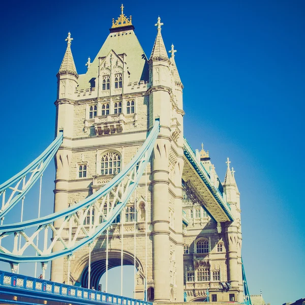 Vintage look Tower Bridge London — Stockfoto