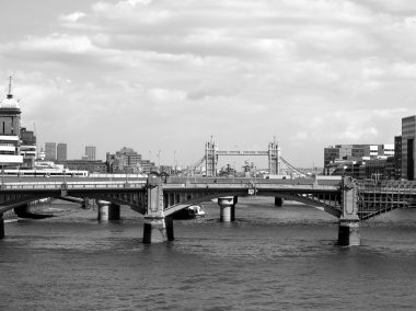Londra 'da Thames Nehri
