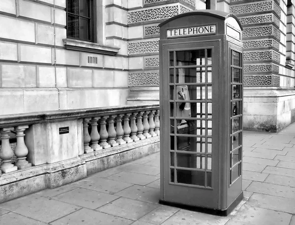 Londra telefon kulübesi — Stok fotoğraf