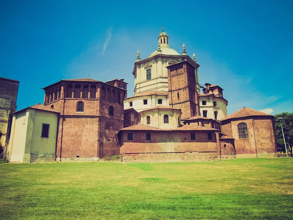 Mirada retro Iglesia de San Lorenzo, Milán — Foto de Stock