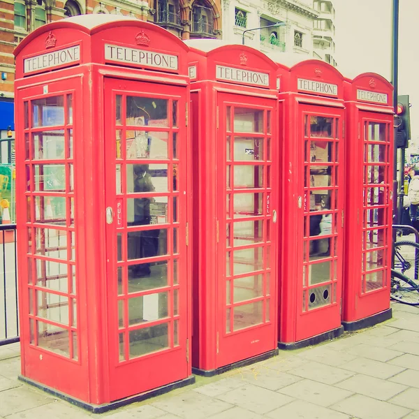 Vintage bir görünüm Londra telefon kulübesi — Stok fotoğraf