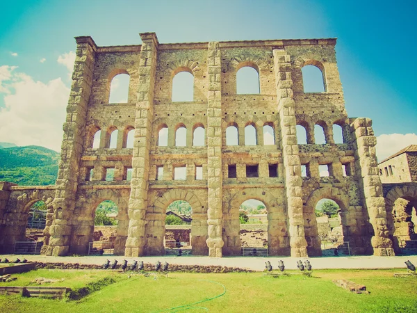 Look retrò Teatro Romano Aosta — Foto Stock