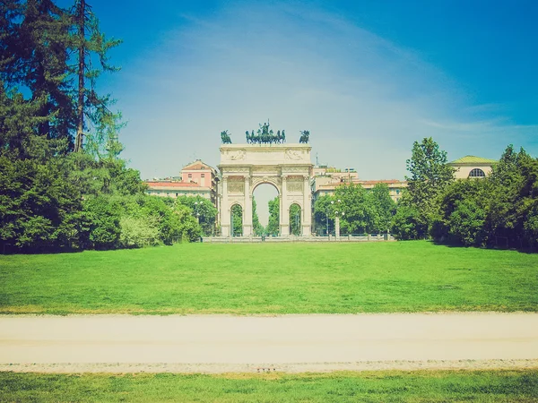 Retro vzhled arco della pace, milan — Stock fotografie