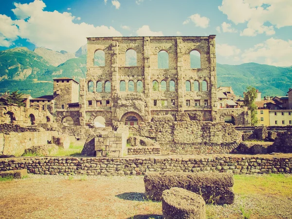 Retro olhar Roman Theatre Aosta — Fotografia de Stock