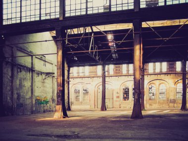 Terk edilmiş fabrika.