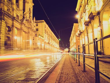 Geçmişe dönüş Po, Torino üzerinden