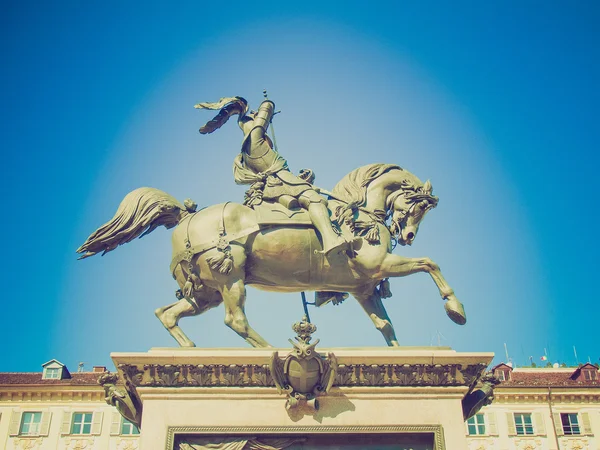 Retro utseende brons häst — Stockfoto