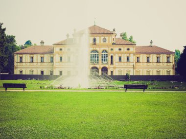 Retro la tesoriera turin bak