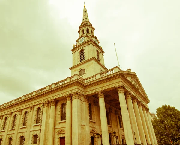 Retro op zoek st martin kerk, Londen — Stockfoto