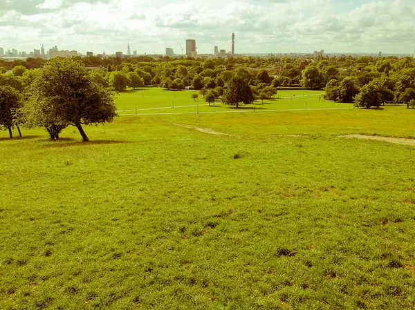 Retro olhando Primrose Hill Londres — Fotografia de Stock