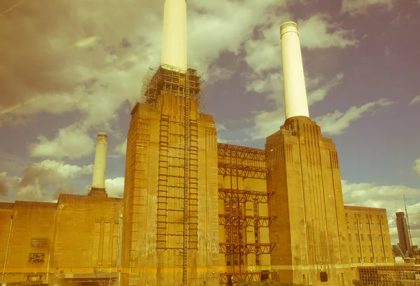 Retro zoek battersea powerstation Londen — Stockfoto