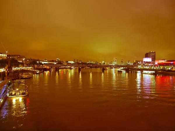 Retro looking River Thames in London — Stock Photo, Image