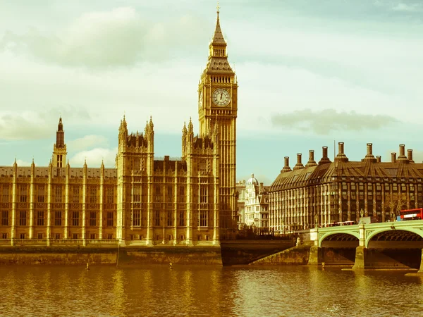 A retro keres háza a Parlament, london — Stock Fotó