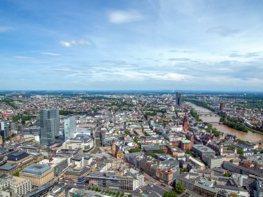 Frankfurt ben ana Almanya 'yım.