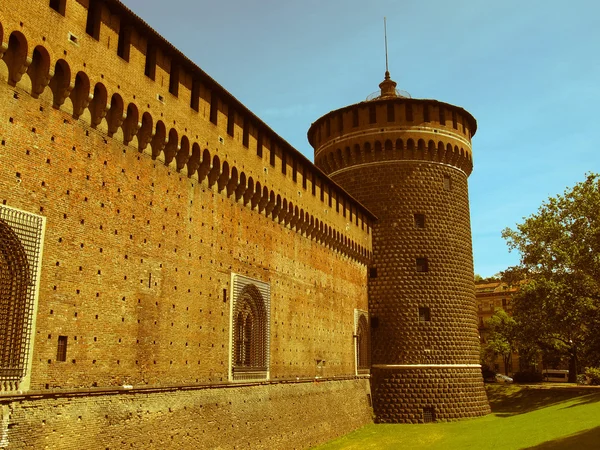 Retro op zoek castello sforzesco, Milaan — Stockfoto