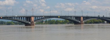 Ren Nehri Mainz