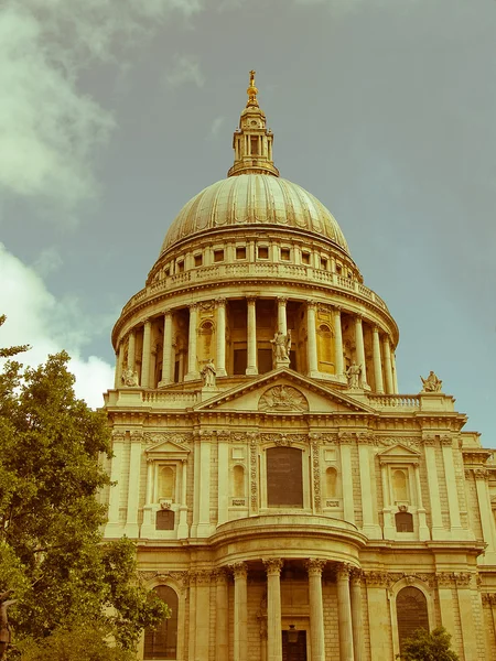 Retro looking St Paul Cathedral, London — Stock Photo, Image