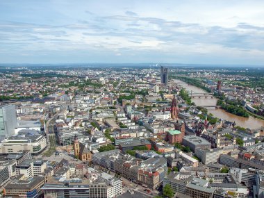 Frankfurt ben ana Almanya 'yım.