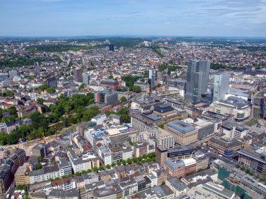 Frankfurt ben ana Almanya 'yım.