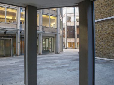 Londra'da bina ekonomist