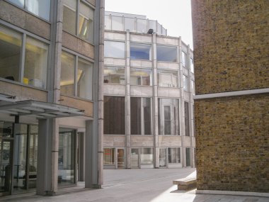 Londra'da bina ekonomist