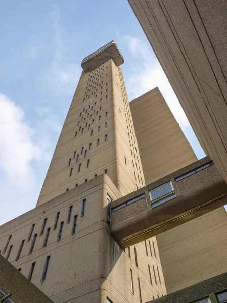 Trellick Tower in London — Stock Photo, Image