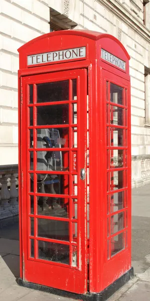 Budka telefoniczna w Londynie — Zdjęcie stockowe