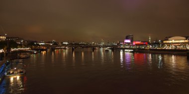 Londra 'da Thames Nehri
