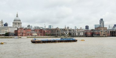 Londra 'da Thames Nehri
