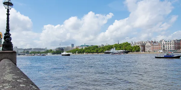 Río Támesis en Londres — Foto de Stock