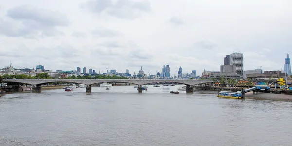 Rio Tâmisa em Londres — Fotografia de Stock