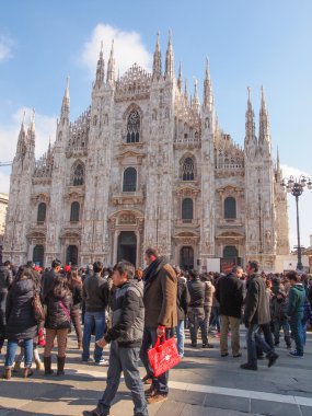 duomo di milano ayinde