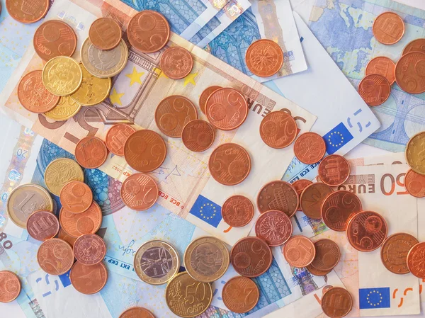 Монеты и банкноты евро — стоковое фото