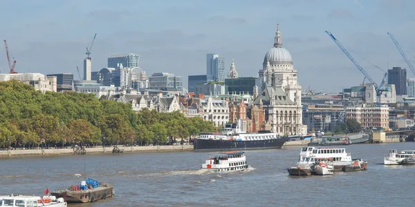 Ποταμός Thames στο Λονδίνο — Φωτογραφία Αρχείου