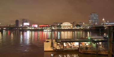 River thames south bank, Londra