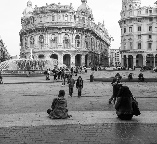 Plaza de Ferrari en blanco y negro en Génova — Foto de Stock