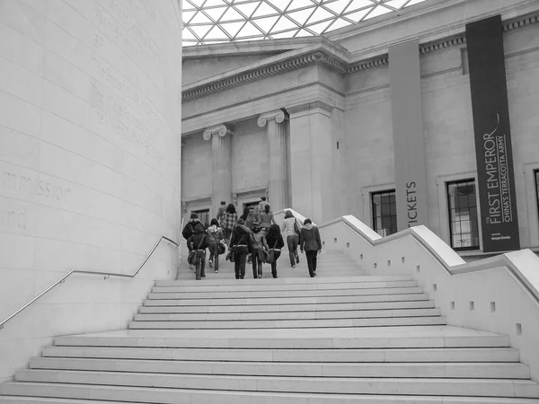 Blanco y negro british museum Londres — ストック写真