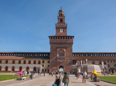 Milano 'daki Sforza kalesi