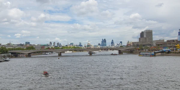 Floden Thames i London — Stockfoto