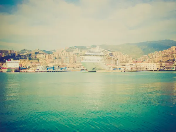 Взгляд ретро Вид Генуи Италия с моря — стоковое фото